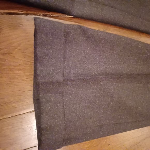 Mint Giorgio Armani Gray Flannel Wool and Cashmere Suit.  Size 42 - Picture 14 of 14